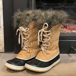 Sorel Joan of Arctic Tan/Beige and Black Winter Boots EU 39.5 Women’s 8.5 EUC